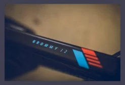 Draisienne Électrique Mondraker Grommy 12 80 Wh 12'' Noir Bleu 3 - 5 Ans -Cyclo Plaisir Soldes Boutique unnamed file 1838