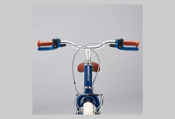 Vélo Enfant Btwin 900 Alu City 16'' Bleu 6 Vélo Enfant Btwin 900 Alu City 16'' Bleu – Image 5